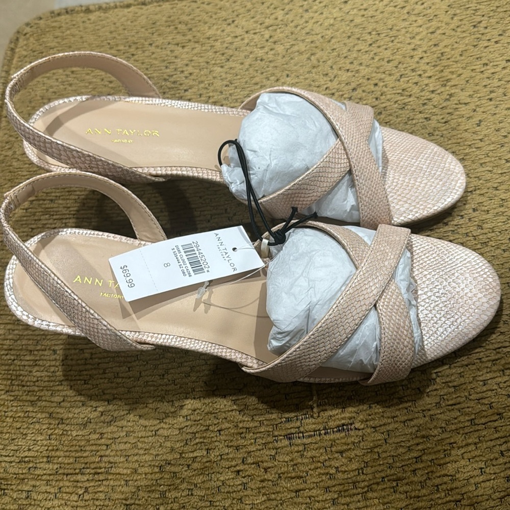 NWT Ann Taylor Factory Sandals